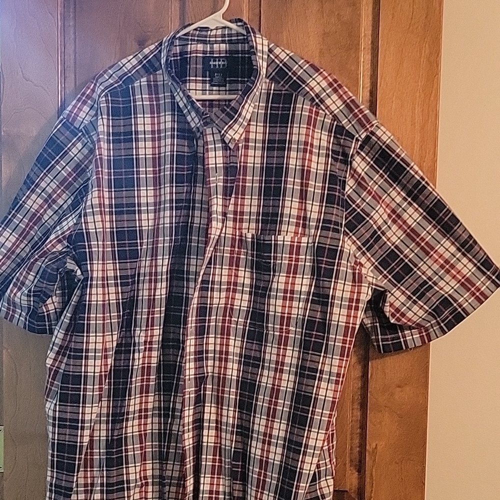 Harbor Bay 3XLT red and navy plaid collared short sleeve button down shirt